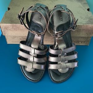 Born Macadamia Gladiator Sandals in Pewter Metallic - Size 7